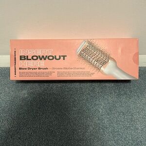 Blow dryer brush
